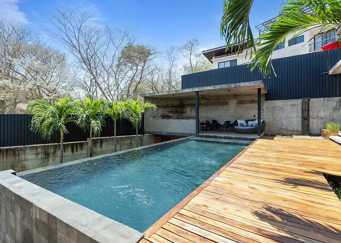 Infinity Pool Villa, 10 Min Walk To & Dining *